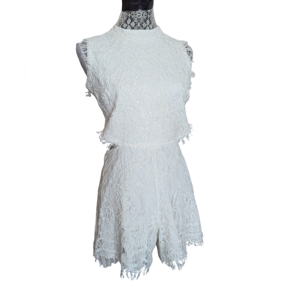 Alexis Cut Back Lace Romper - Picture 5 of 10
